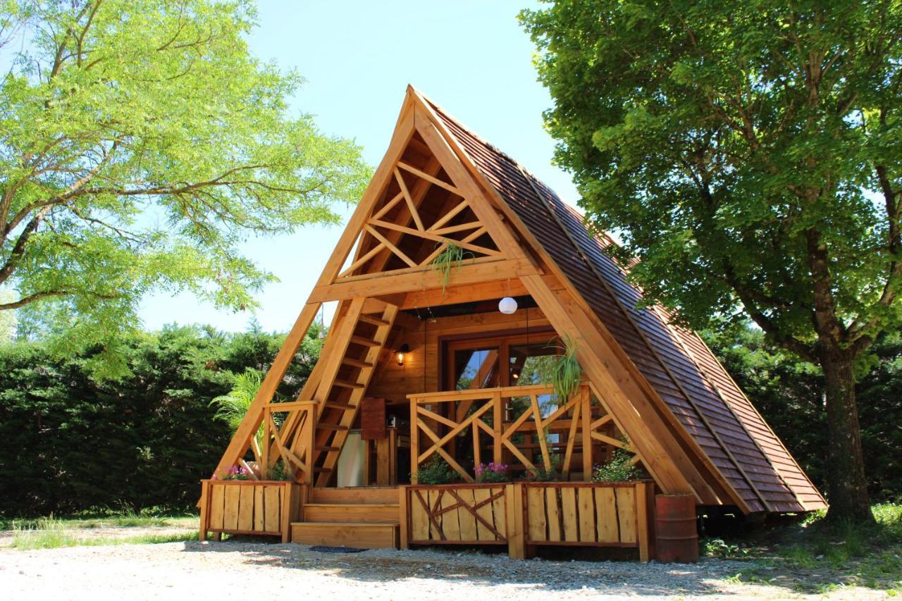 Habitat Createur - Hebergements Insolites Au Camping Municipal "Les Ecureuils" Recoubeau-Jansac エクステリア 写真