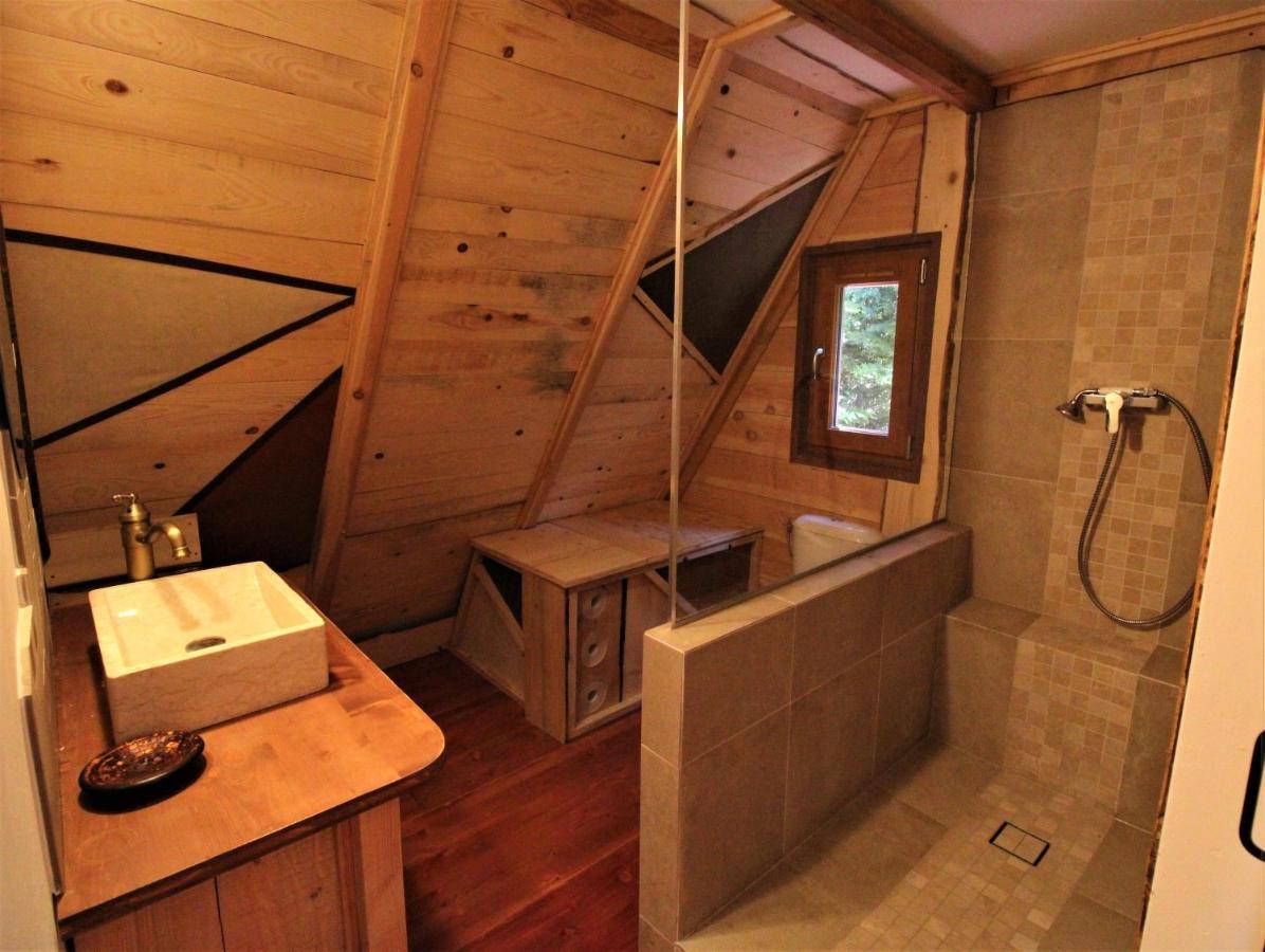 Habitat Createur - Hebergements Insolites Au Camping Municipal "Les Ecureuils" Recoubeau-Jansac エクステリア 写真