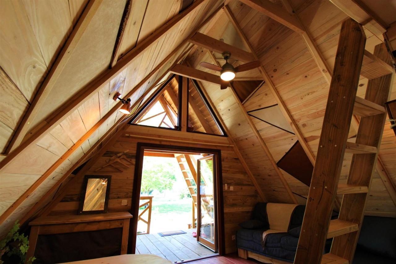 Habitat Createur - Hebergements Insolites Au Camping Municipal "Les Ecureuils" Recoubeau-Jansac エクステリア 写真