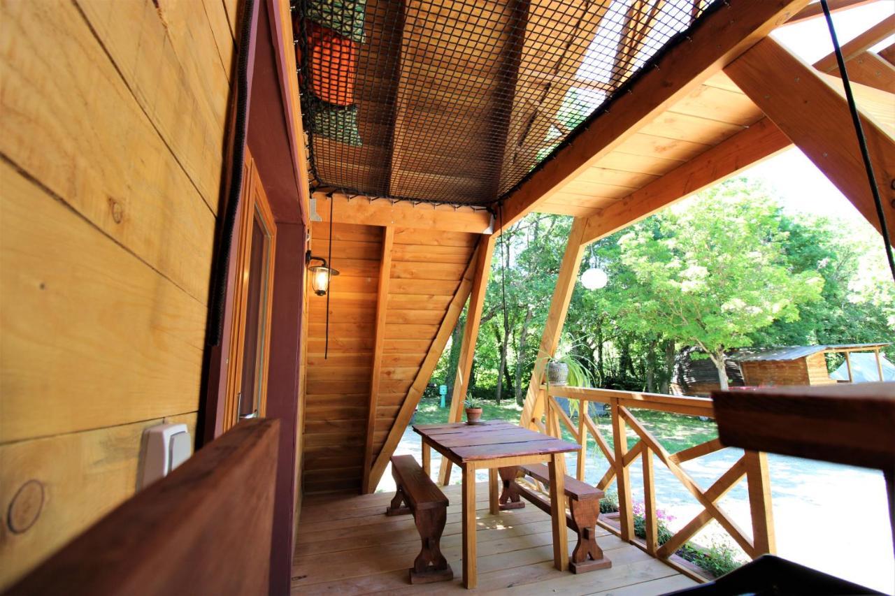 Habitat Createur - Hebergements Insolites Au Camping Municipal "Les Ecureuils" Recoubeau-Jansac エクステリア 写真