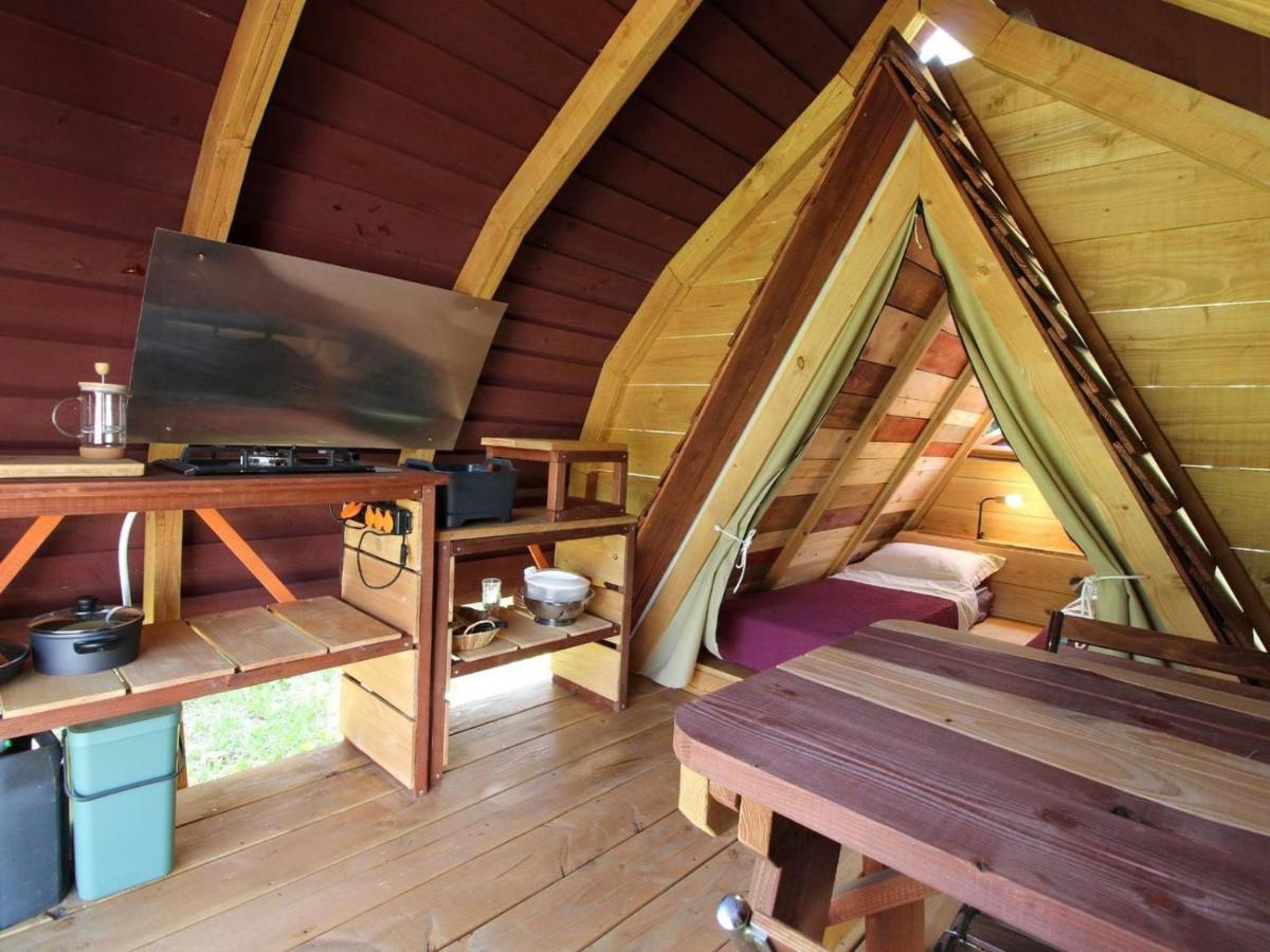 Habitat Createur - Hebergements Insolites Au Camping Municipal "Les Ecureuils" Recoubeau-Jansac エクステリア 写真