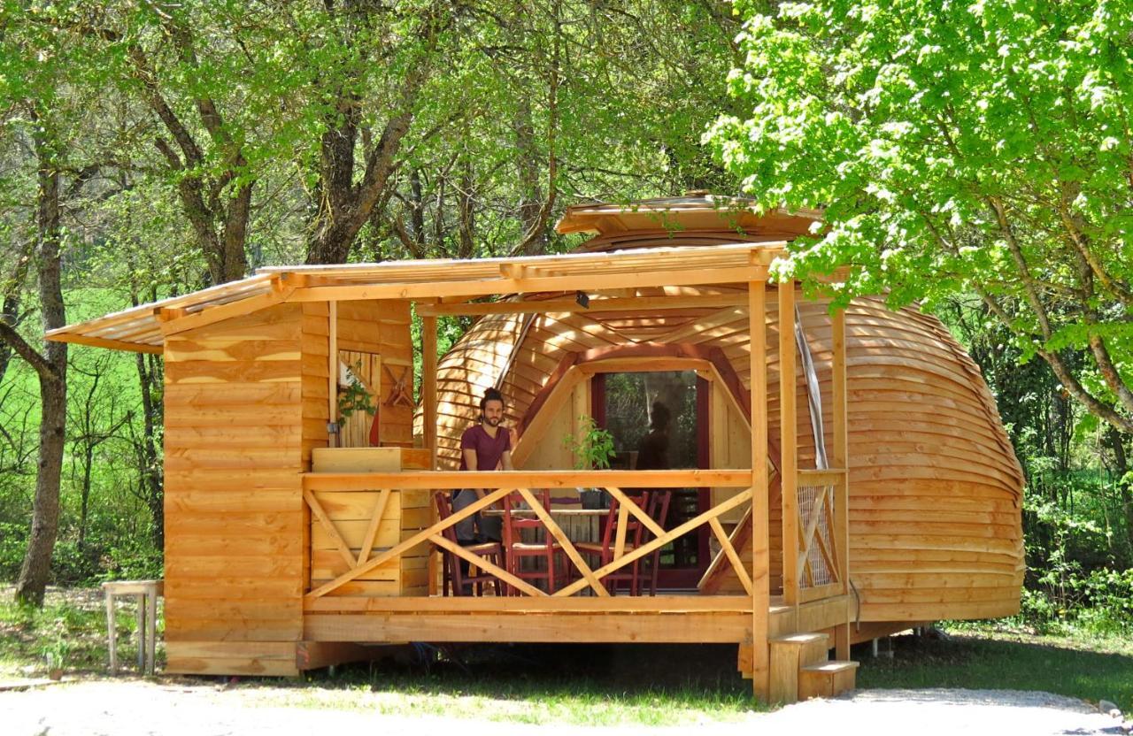 Habitat Createur - Hebergements Insolites Au Camping Municipal "Les Ecureuils" Recoubeau-Jansac エクステリア 写真