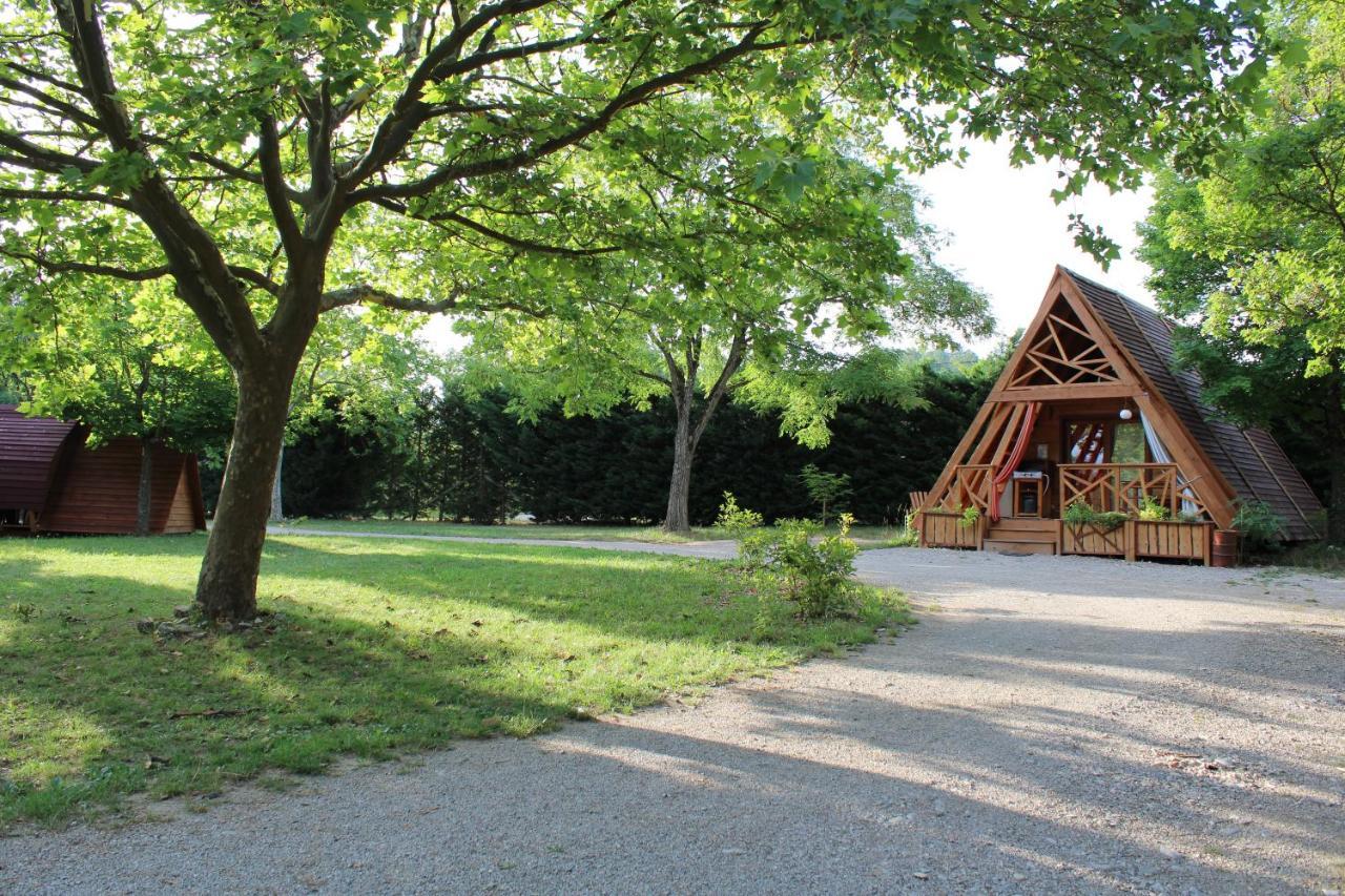 Habitat Createur - Hebergements Insolites Au Camping Municipal "Les Ecureuils" Recoubeau-Jansac エクステリア 写真