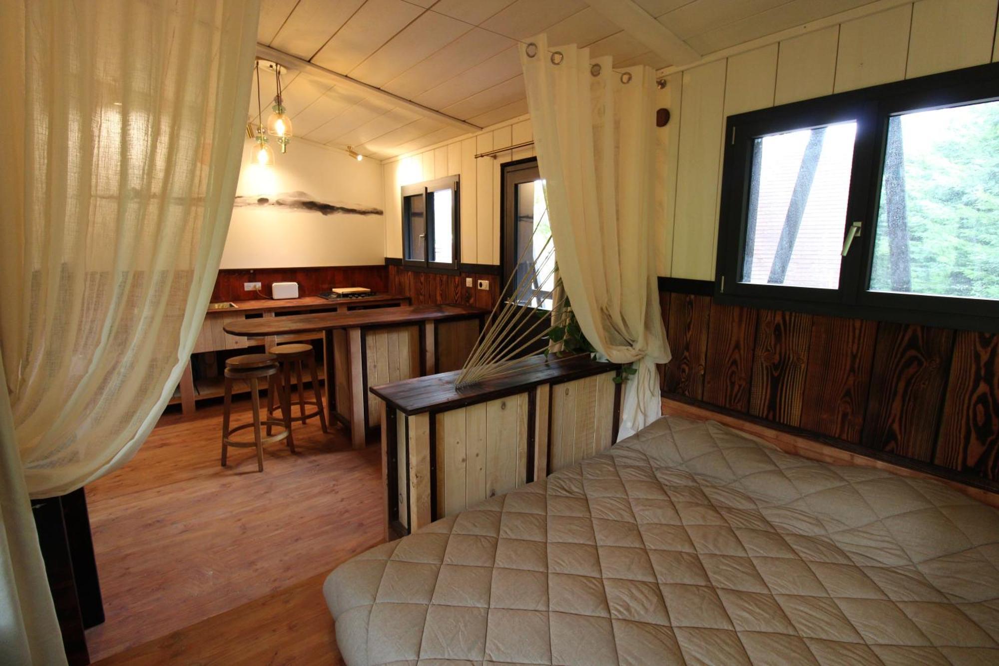 Habitat Createur - Hebergements Insolites Au Camping Municipal "Les Ecureuils" Recoubeau-Jansac エクステリア 写真